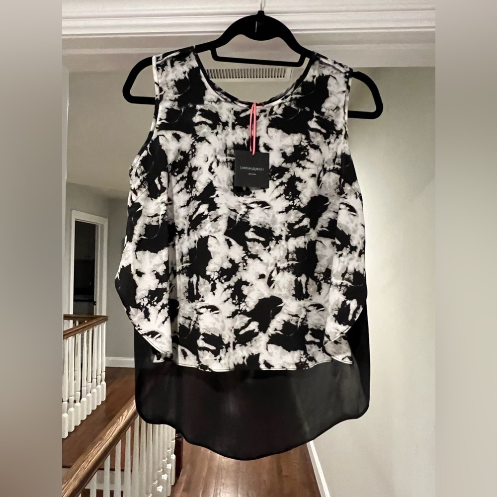 Cynthia Rowley high -low tank.